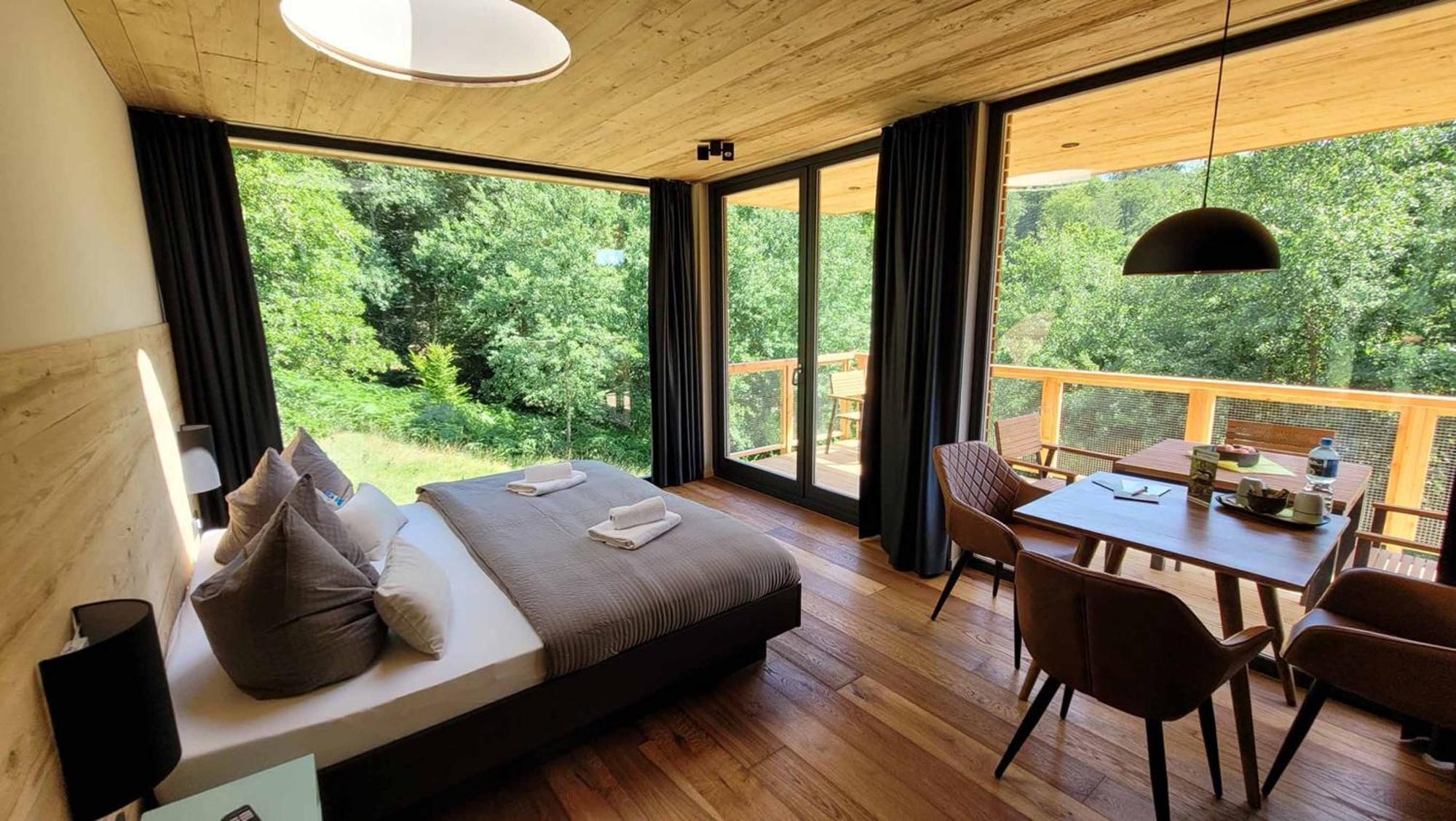 Baumhaushotel Solling Uslar Esterno foto